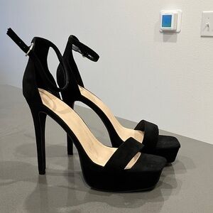 Chic Black Platform “McKoine” heels